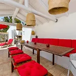فيلة Al Fresco جويا