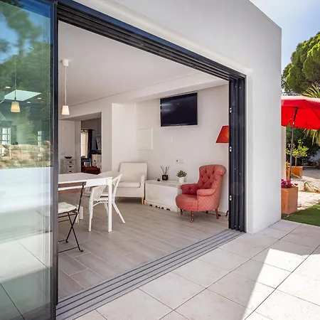 Al Fresco Villa *